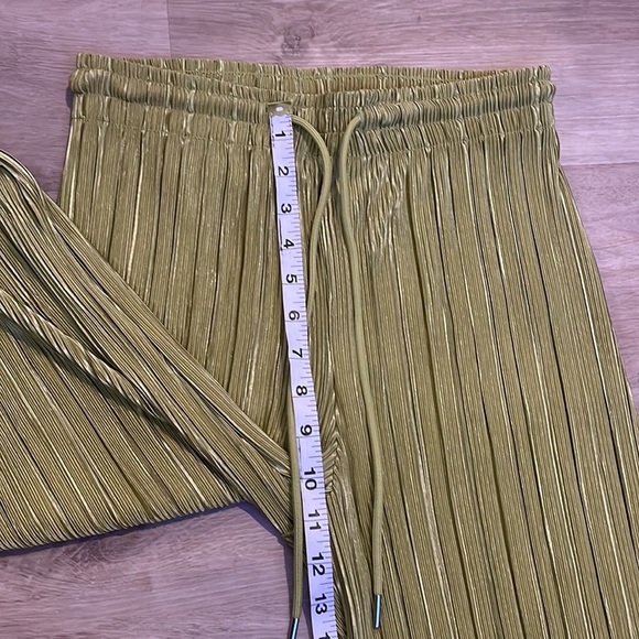 Thirty/Thirty LA Plisse Set M Top S Pants - Picture 9 of 14
